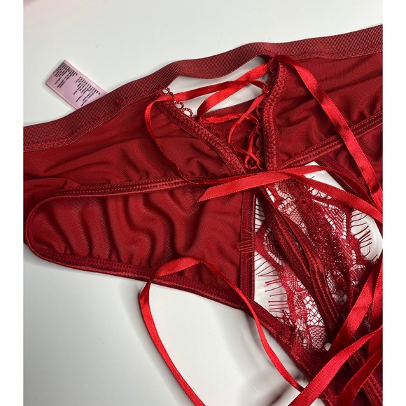 Lingerie Set - Picture 8 of 9